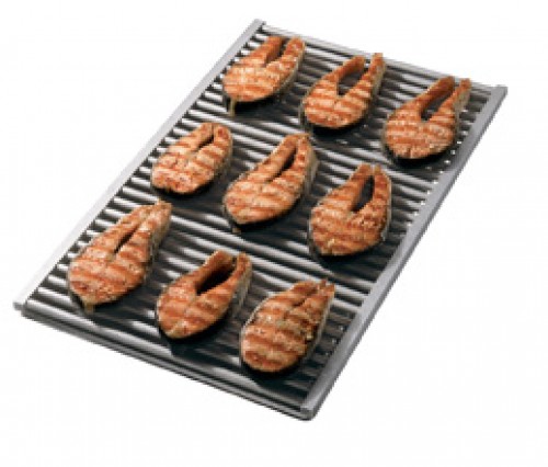 Special grid for cooking meat and fish